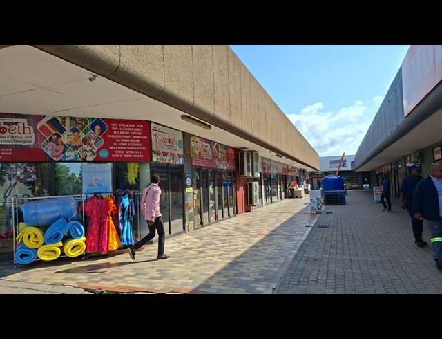 RETAIL FOR SALE IN RICHARDS BAY CENTRAL